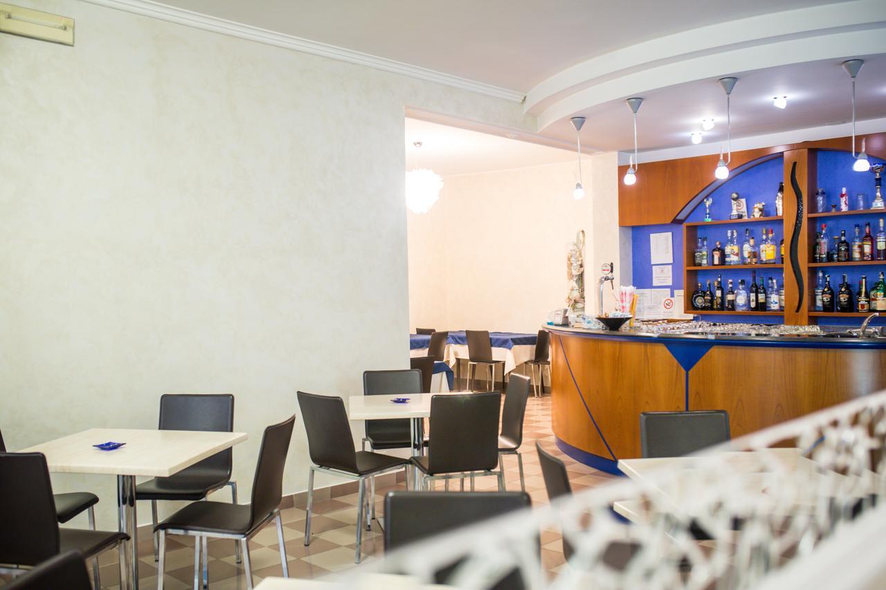 Hotel Caraibi Rimini Esterno foto