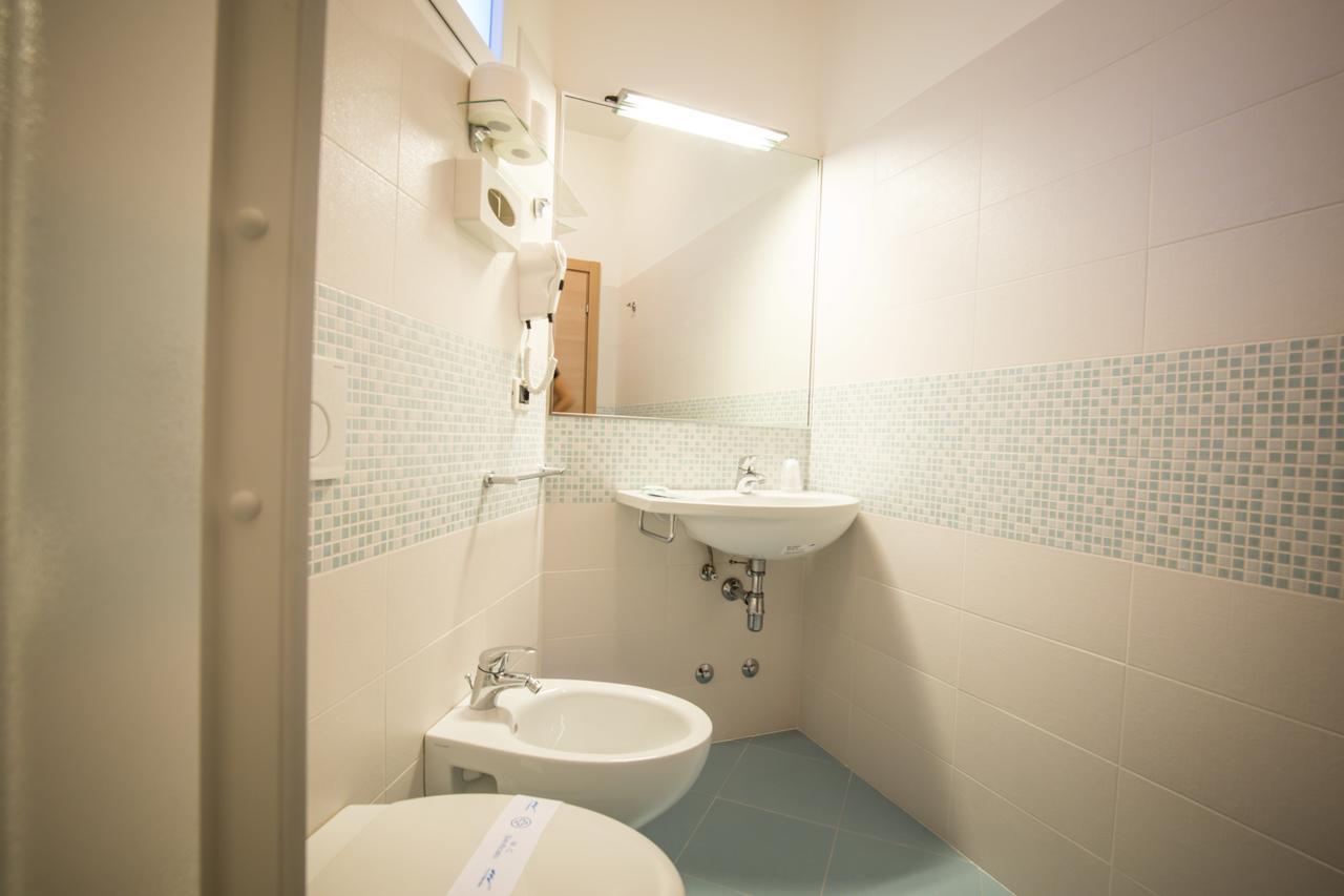 Hotel Caraibi Rimini Esterno foto