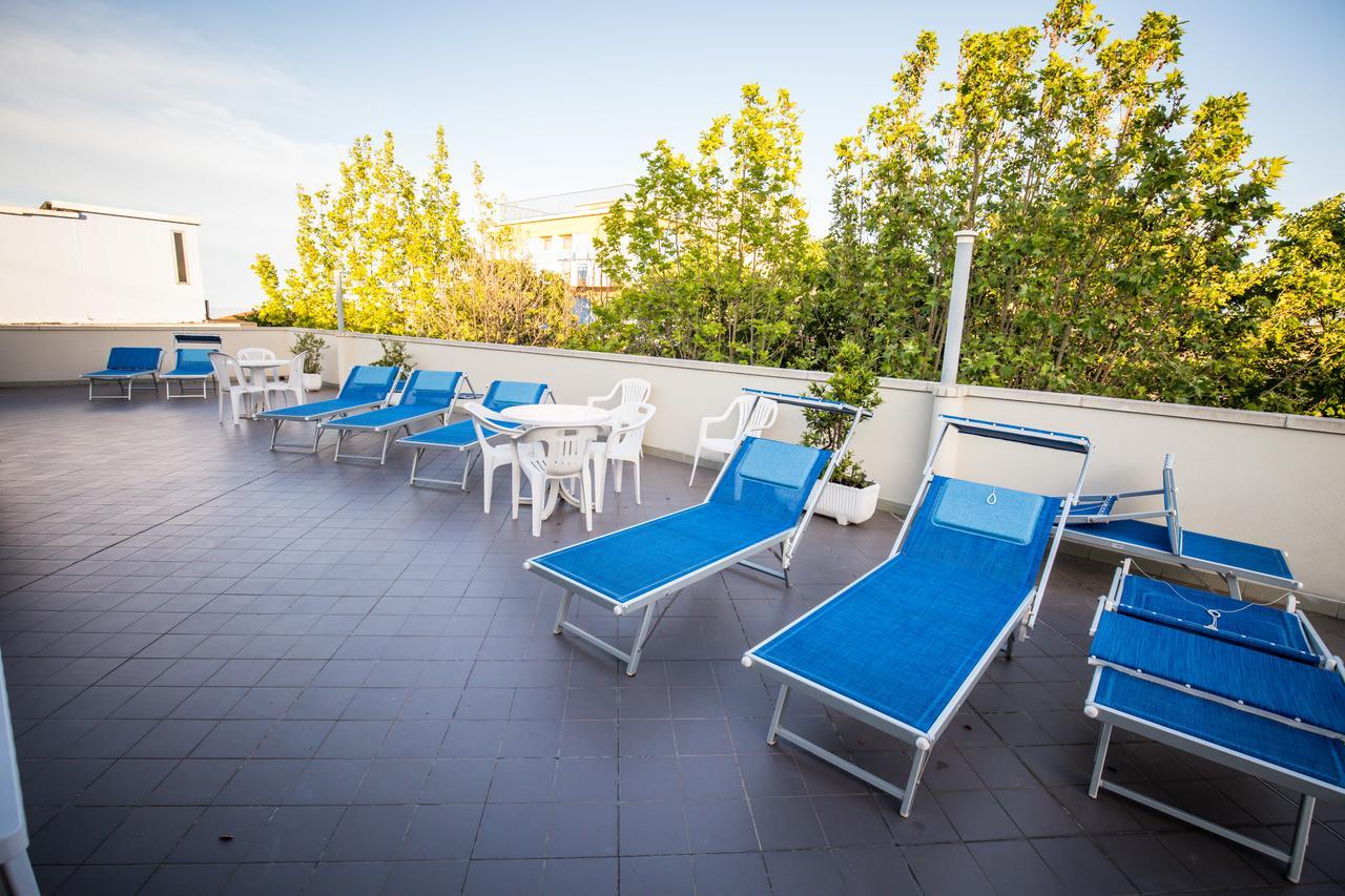 Hotel Caraibi Rimini Esterno foto