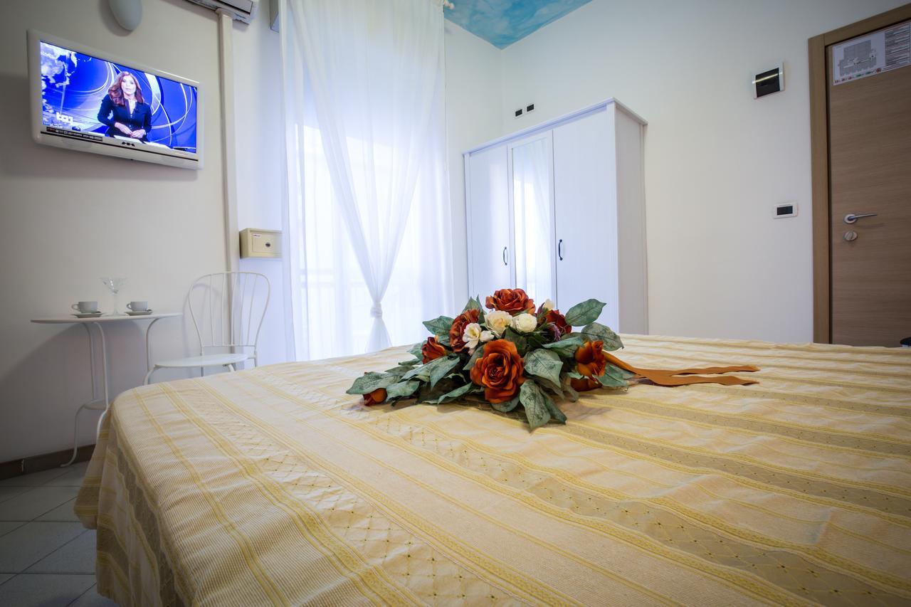 Hotel Caraibi Rimini Esterno foto